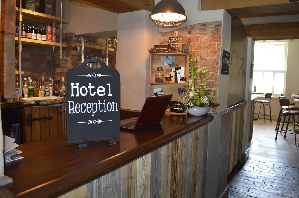 The Littleton Arms Hotel เพนคริดจ์ ภายนอก รูปภาพ