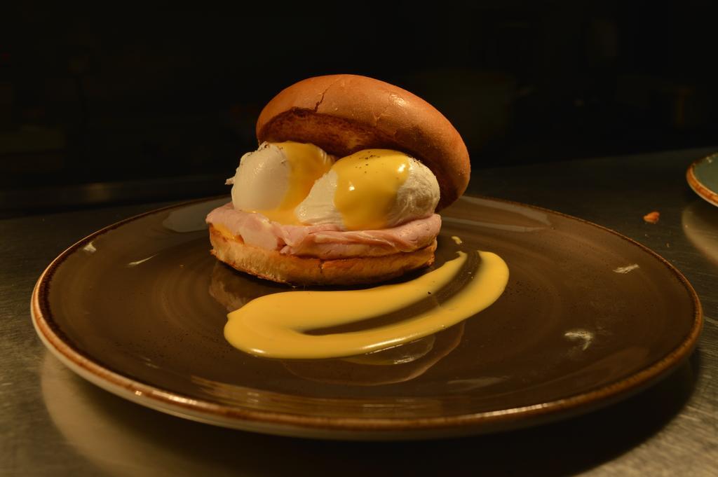 The Littleton Arms Hotel เพนคริดจ์ ภายนอก รูปภาพ