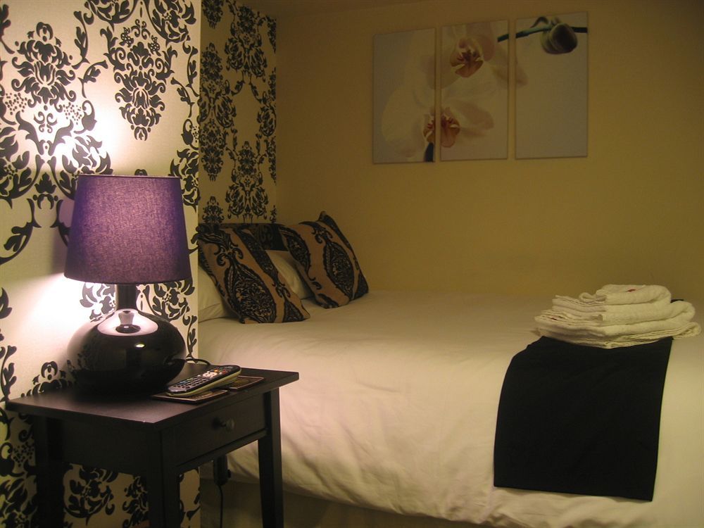 The Littleton Arms Hotel เพนคริดจ์ ภายนอก รูปภาพ