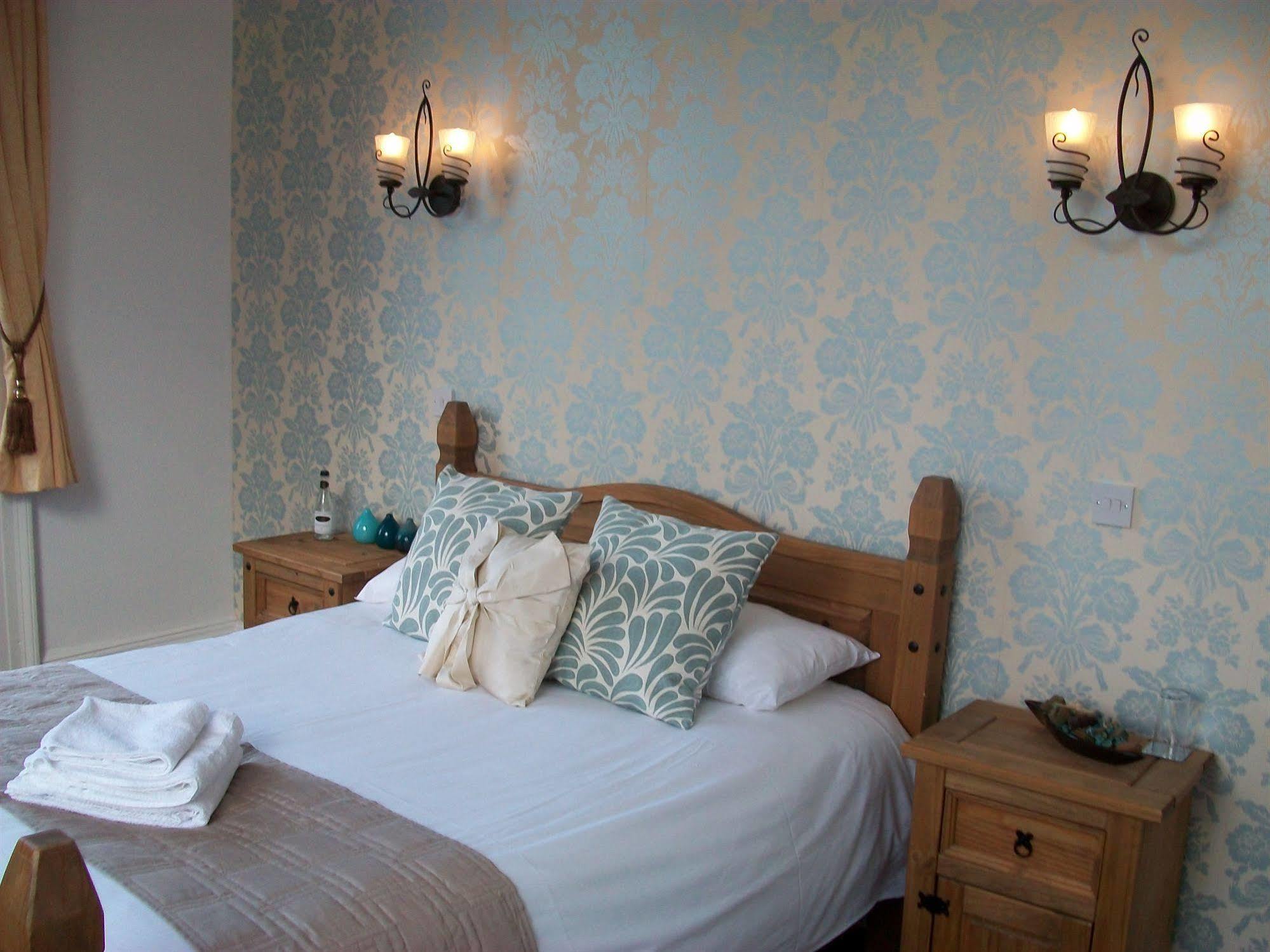 The Littleton Arms Hotel เพนคริดจ์ ภายนอก รูปภาพ